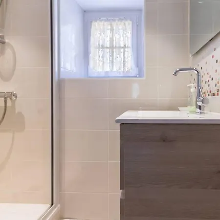 Maison Renovee Typique, Calme, Proche Mer, 2 Cours Fermees, Cheminee Et Equipements Pour Enfants. - Fr-1-306-836 *