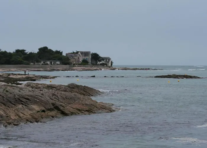 Maison Renovee Typique, Calme, Proche Mer, 2 Cours Fermees, Cheminee Et Equipements Pour Enfants. - Fr-1-306-836